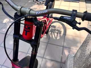 GT Fury 2023 - Bicicleta descenso