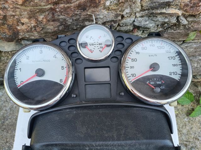 CUADRO INSTRUMENTOS PEUGEOT 207 GT A SOLO 25 EUR