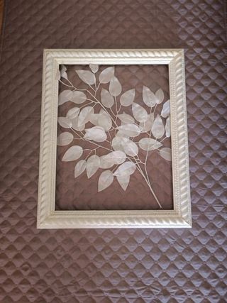 Marco blanco con hojas - Decoración
Espejo vintage