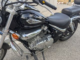 Suzuki Intruder 250cc.