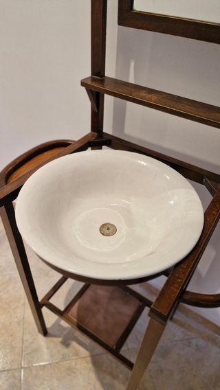 Antico lavabo toeletta in legno