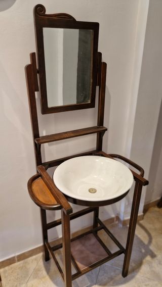 Antico lavabo toeletta in legno