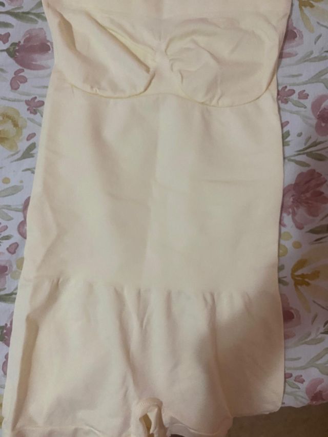 Body beige sin tirantes