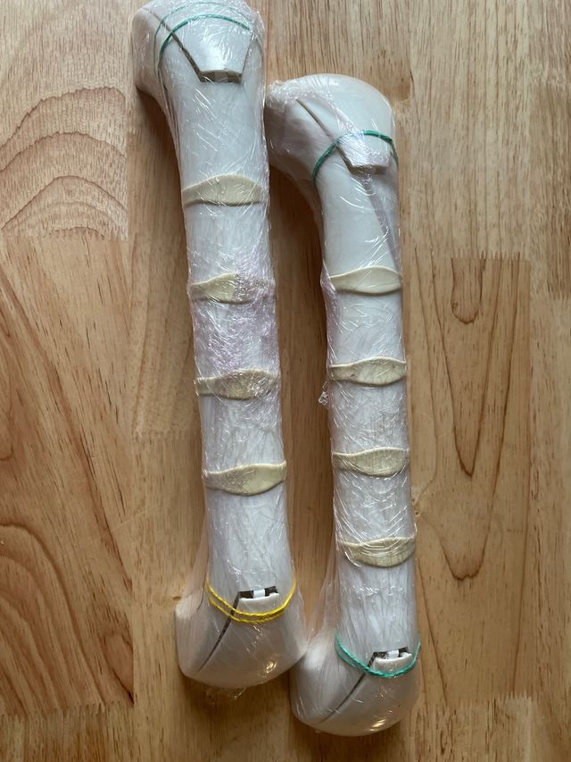 Lote 2 tiradores blancos nuevos