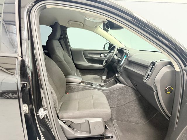 Volvo XC40 Momentum 2WD 130Cv Gasolina 