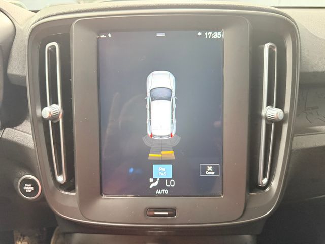 Volvo XC40 Momentum 2WD 130Cv Gasolina 