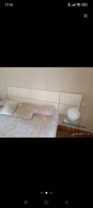 Conjunto mobiliario dormitorio principal.