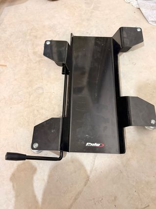 Peana elevadora para moto de caballete central