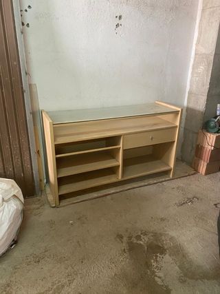 Mostrador tienda madera-cristal