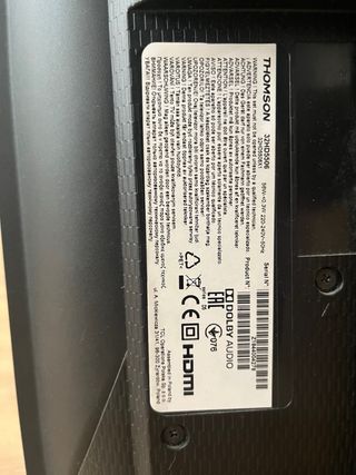 TV LED Thomson 32" 32HD5506 + Soporte pared