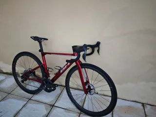 BH Ultra light ultegra 12v DI2,carbono talla 49, l