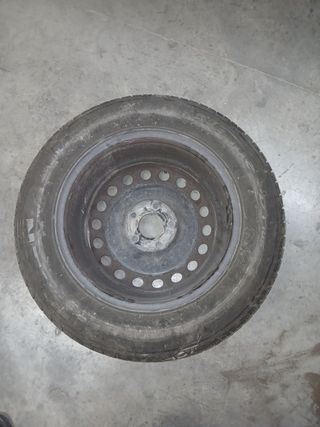 Rueda 195/55 R15 91H usada