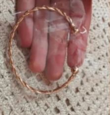 Pulsera dorada trenzada