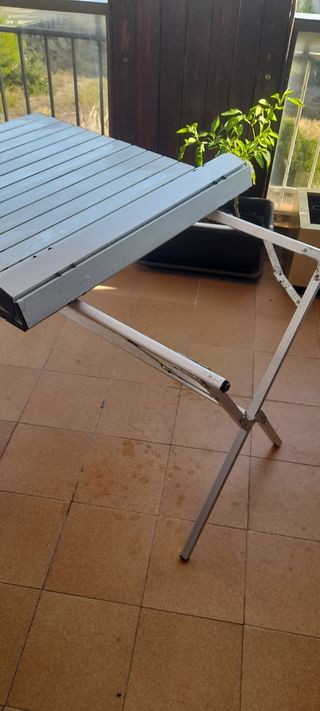 Mesa plegable metalica gris