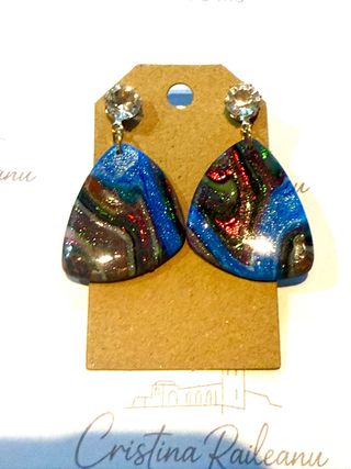 Pendientes arcilla polimérica azul