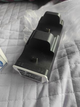 Base carga dual mandos PS5 - CHAW