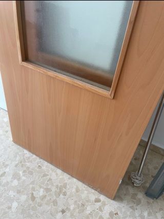 Puerta interior madera cristal