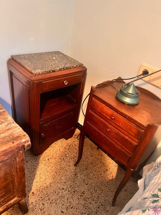 Mesitas noche antiguas estilo francés