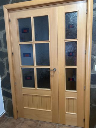 Puerta madera maciza (varios modelos y unidades)