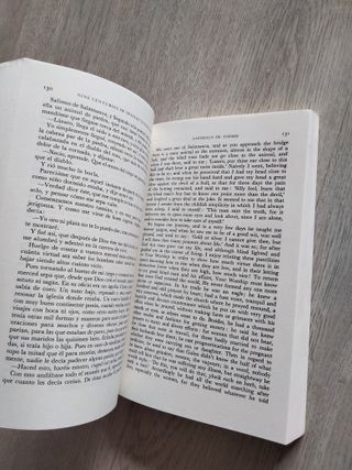 Nine Centuries of Spanish Literature : Nueve si...