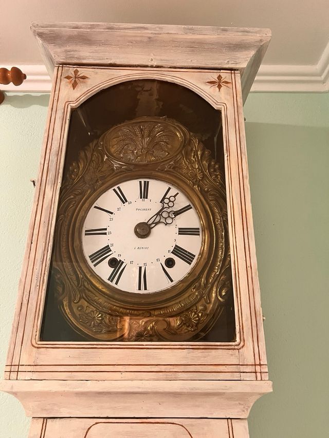 Reloj pie antiguo estilo francés