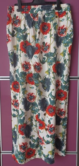 Pantalon floral anchos H&M  T. M - Buen estado