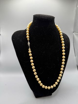 Collar perlas beige Zara