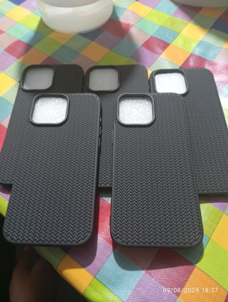 5 Fundas iPhone 16 Pro Max