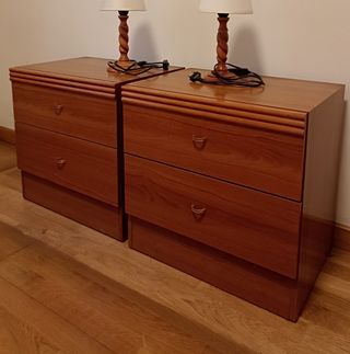 Conjunto 2 mesitas noche 2 cajones - Madera