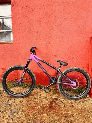 Bicicleta Dirt Jump DMR 24, cambio por bmx 21