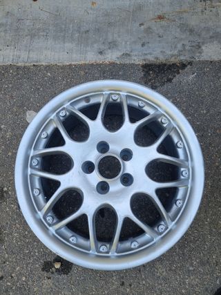 LLANTA Golf 4 GTI