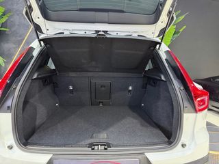 VOLVO XC40 ( MOMENTUM ) 190CV