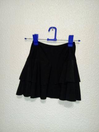 Mini falda negra volantes - cintura elástica