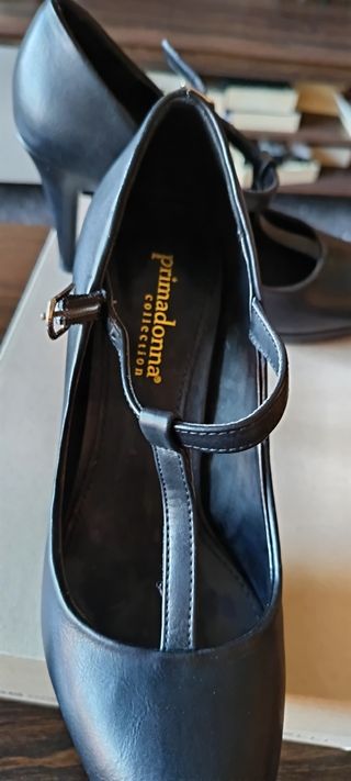 37, Tacones negros Primadonna, un solo uso