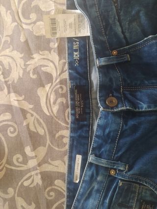 Vaqueros,varias marcas.
Jack&Jones y otras.