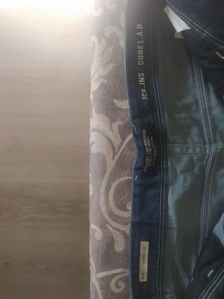 Vaqueros,varias marcas.
Jack&Jones y otras.