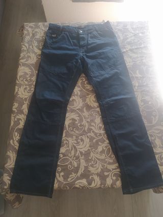 Vaqueros,varias marcas.
Jack&Jones y otras.