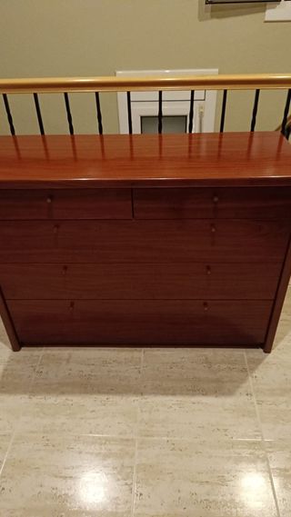 Cómoda madera 5 cajones marrón