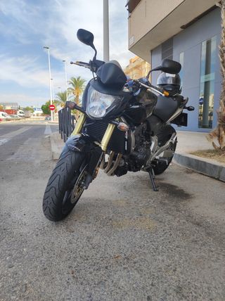 Honda Hornet 600 de 2007 Vendo o cambio
