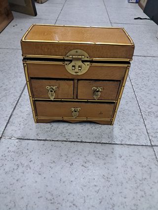 Joyero antiguo de madera
