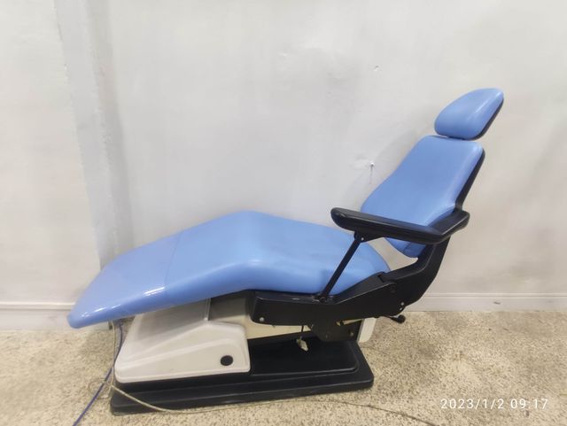 Tapicero de chase long y sillas