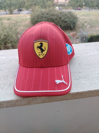 Cappello Ferrari rosso Puma
