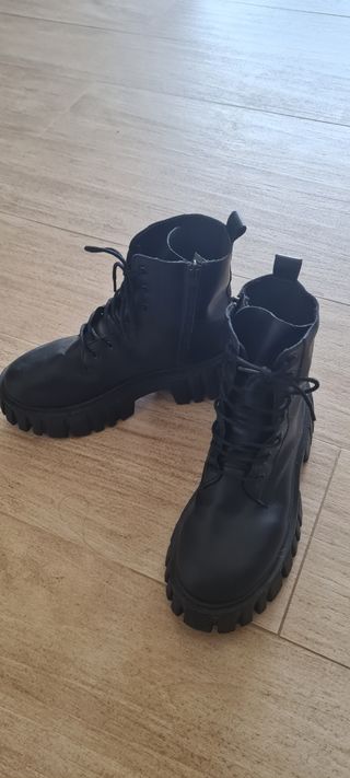 Botines negros - Tacon bajo