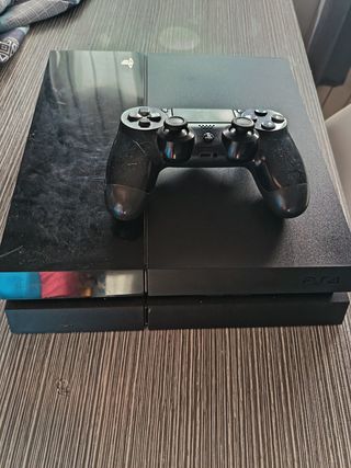 PS4 (PlayStation 4)500 negra y 1 mando. 