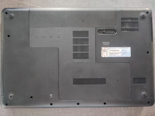 Portátil Compaq Presario CQ57