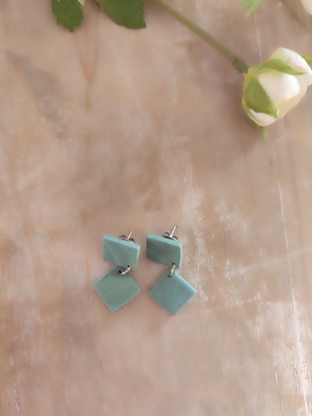 Pendientes cuadrados turquesa
