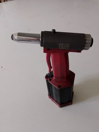 Remachadora neumática YAIM