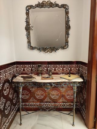 Mesa entrada mármol metal dorada con espejo