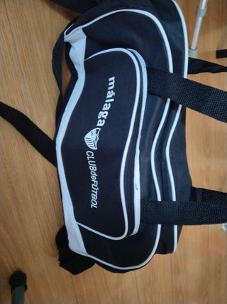 Bolsa deporte Málaga CF 40* 22* 15 cm aprox.
