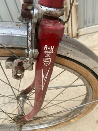 Bicicleta BH clásica para restaurar